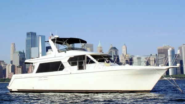 Navigator 53' Raised Pilothouse