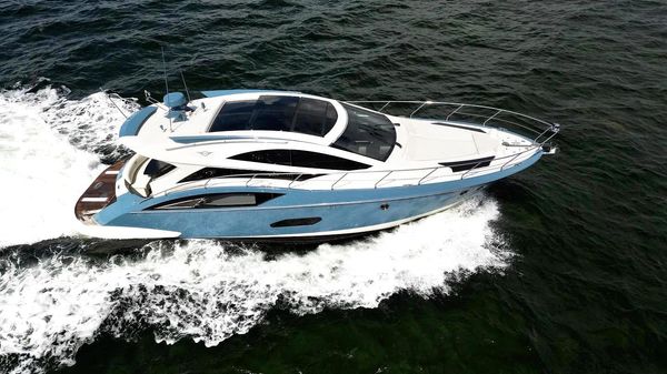 Marquis 500 Sport Coupe