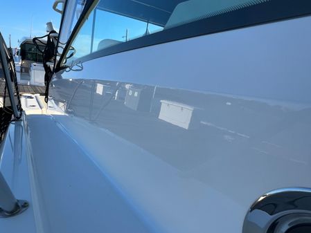 Boston Whaler 315 Conquest image