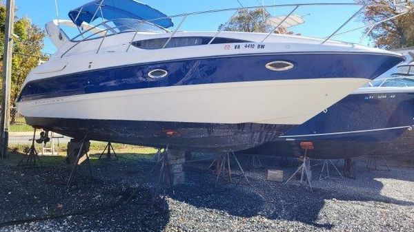Bayliner 305 Express Cruiser