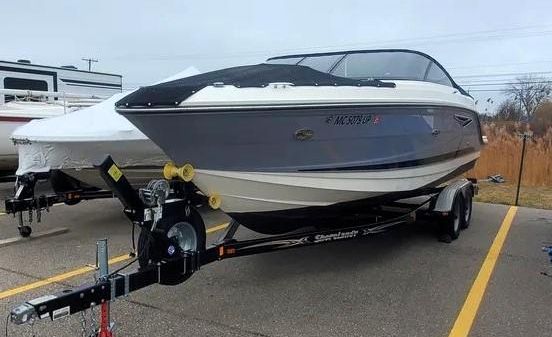 Sea Ray SLX 250 