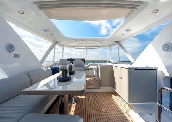 Azimut 60 fly image