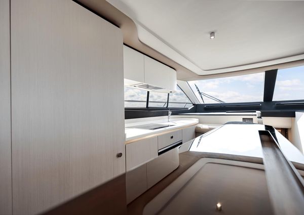 Azimut 60 fly image