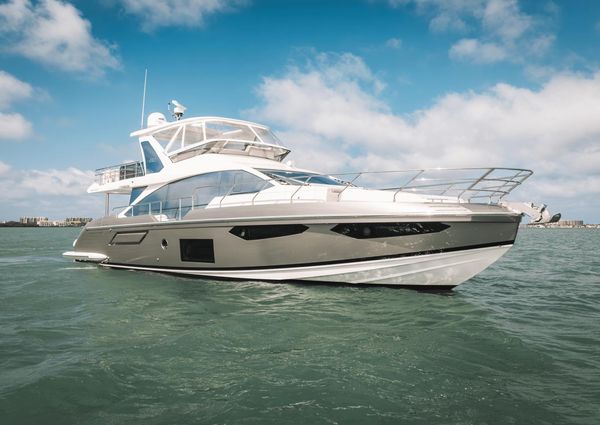 Azimut 60 fly image