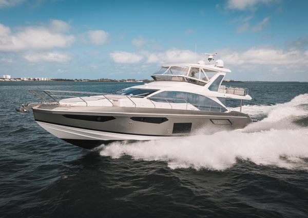 Azimut 60 fly image