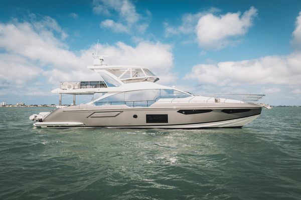 Azimut 60 fly - main image