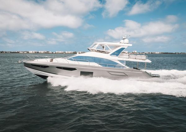 Azimut 60 fly image