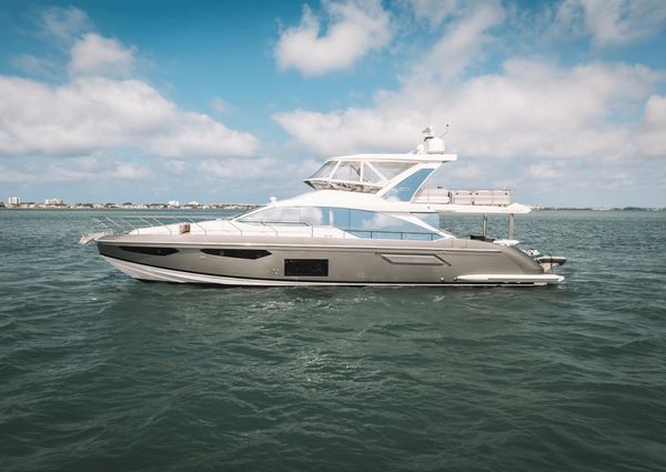 Azimut 60 fly image