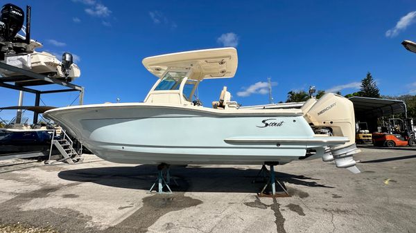 Scout 255 LXF