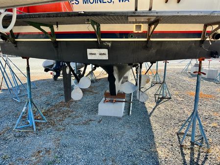Marine Trader 44 Tri Cabin image