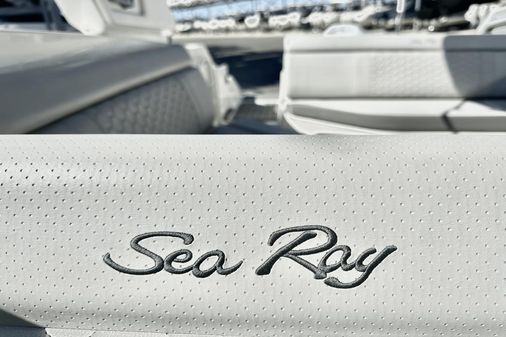 Sea Ray 270 SDX OB image