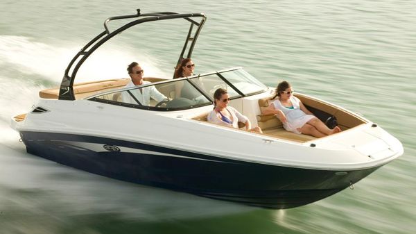Sea Ray 240 Sundeck