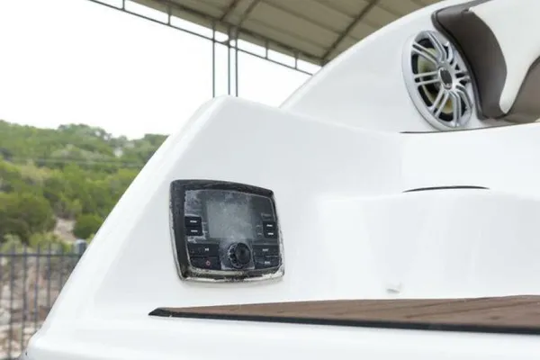 Yamaha Boats 242 Limited S E-Series image