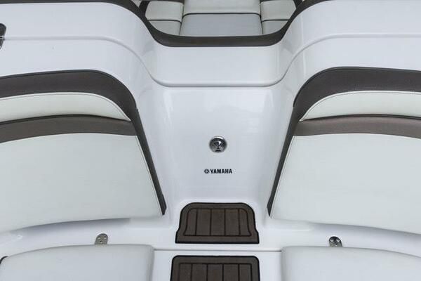 Yamaha Boats 242 Limited S E-Series image