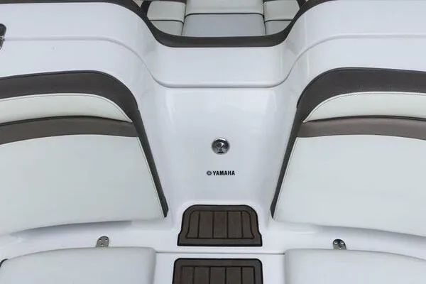 Yamaha Boats 242 Limited S E-Series image