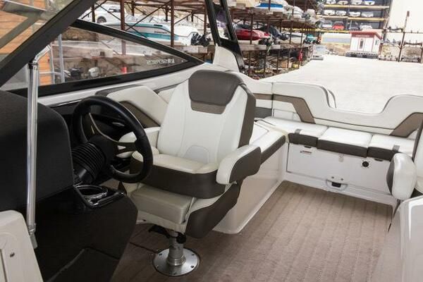 Yamaha Boats 242 Limited S E-Series image