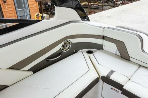 Yamaha Boats 242 Limited S E-Series image