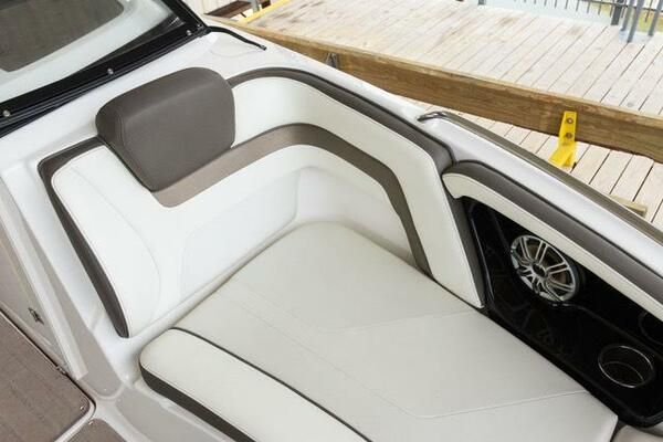Yamaha Boats 242 Limited S E-Series image