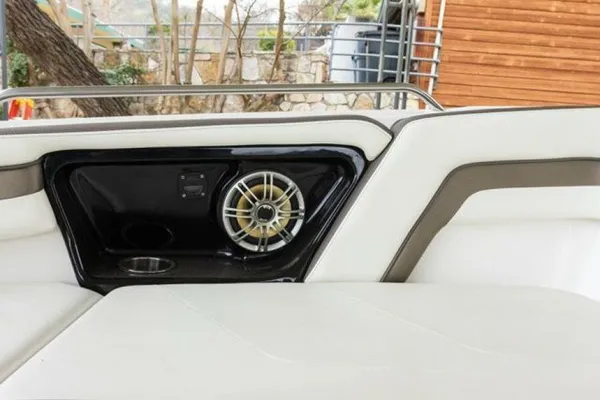 Yamaha Boats 242 Limited S E-Series image