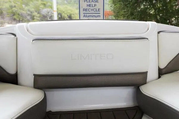 Yamaha Boats 242 Limited S E-Series image