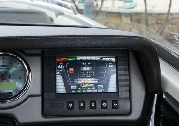 Yamaha Boats 242 Limited S E-Series image