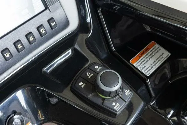 Yamaha Boats 242 Limited S E-Series image