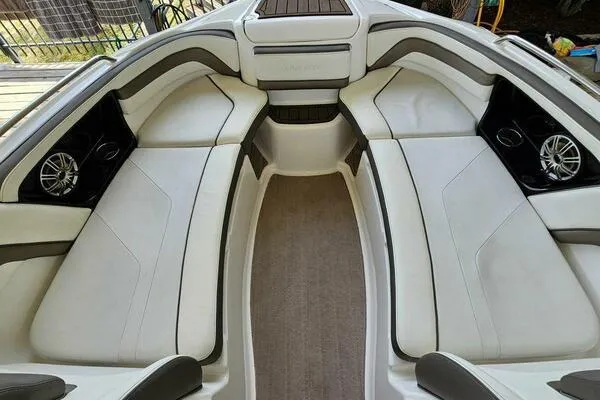 Yamaha Boats 242 Limited S E-Series image
