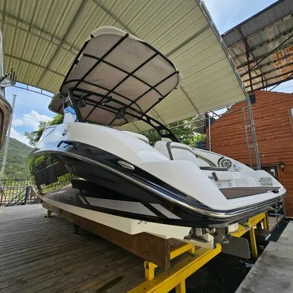 Yamaha Boats 242 Limited S E-Series image