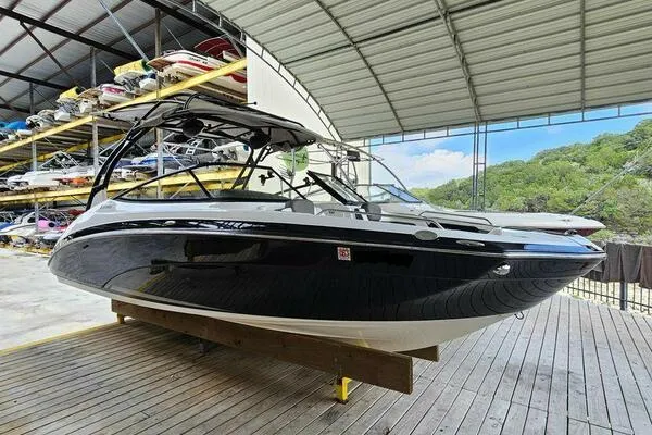 Yamaha Boats 242 Limited S E-Series image