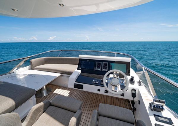 Azimut Fly 72 image