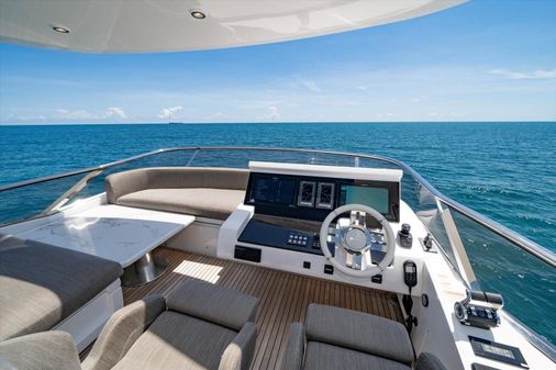 Azimut Fly 72 image