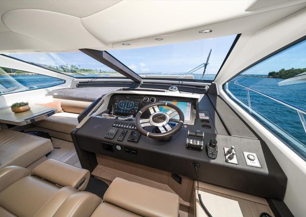 Azimut Fly 72 image