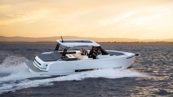 De Antonio Yachts D36 OPEN 