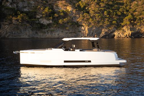 De Antonio Yachts D36 OPEN image