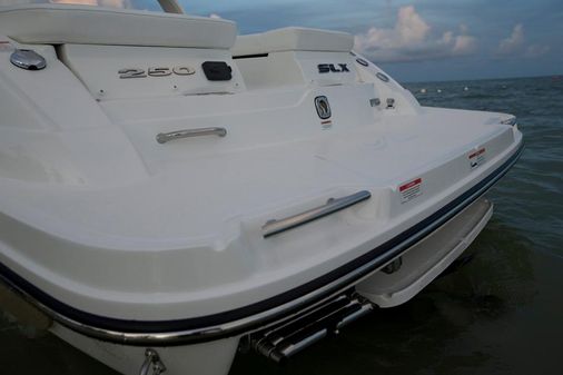 Sea-ray 250-SLX image