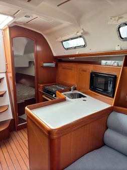 Beneteau 343 image