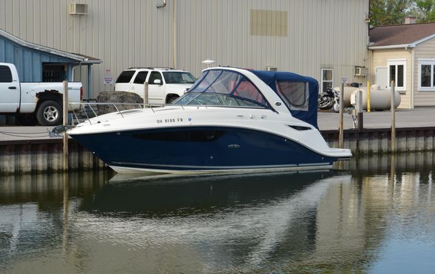 Sea Ray 260 Sundancer - main image