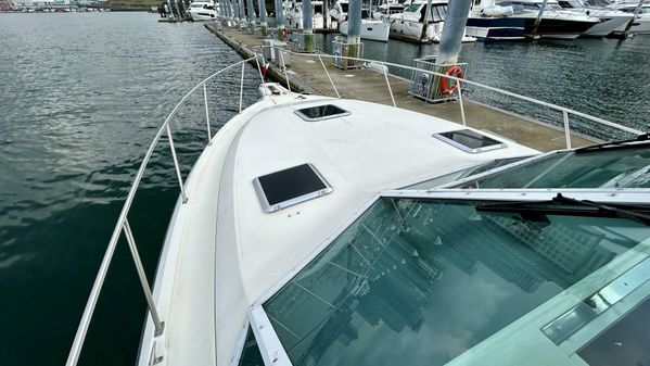 Tiara Yachts 3300 Open image