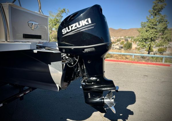 Tahoe-pontoon LTZ-QUAD-LOUNGER image