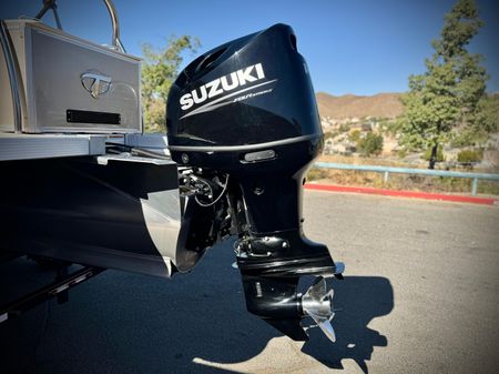 Tahoe-pontoon LTZ-QUAD-LOUNGER image