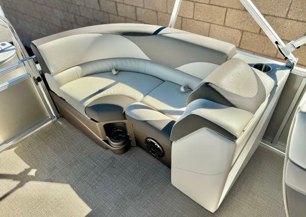 Tahoe-pontoon LTZ-QUAD-LOUNGER image