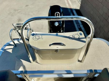 Tahoe-pontoon LTZ-QUAD-LOUNGER image