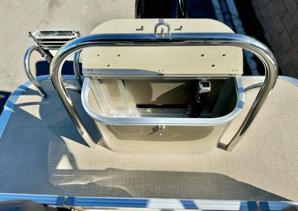 Tahoe-pontoon LTZ-QUAD-LOUNGER image