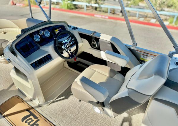 Tahoe-pontoon LTZ-QUAD-LOUNGER image