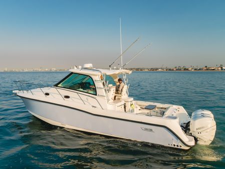 Boston Whaler 345 Conquest image