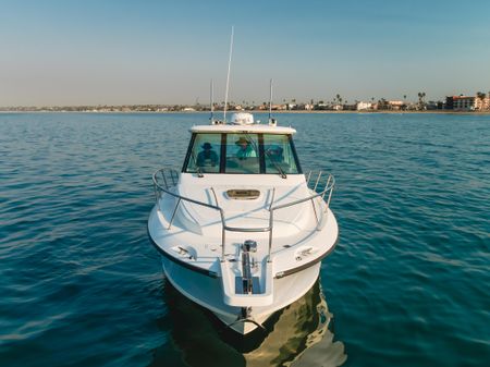 Boston Whaler 345 Conquest image