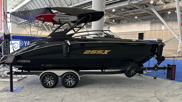 Yamaha Boats 255XD 