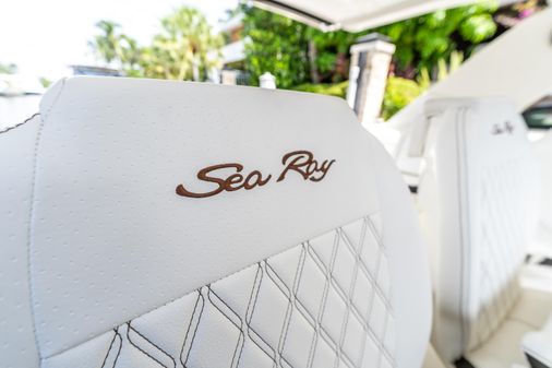 Sea Ray SLX 400 OB image