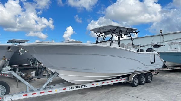 Sea Fox 328 Commander