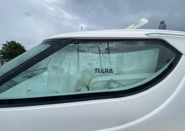 Tiara Yachts 4300 Sovran image